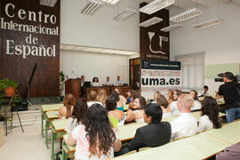 Intervención de Salvador Peláez. Graduación de los alumnos del CIE de la Universidad de Málaga. Centro Internacional de Español. Mayo de 2015