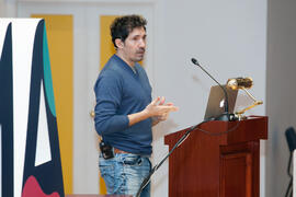 César Bona en su conferencia "Dialogando". Facultad de Derecho. Enero de 2017