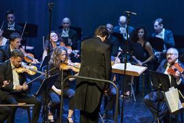 José Luis López Antón dirige a la Orquesta Sinfónica de Málaga. Concierto Conmemorativo del 50 Aniversario de la Universidad de Málaga. Auditorio Edgar Neville, Málaga. Junio de 2022