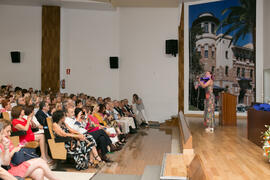 Actuación de Annya. Graduación y clausura del curso del Aula de Mayores de la Universidad de Málaga. Paraninfo. Junio de 2017