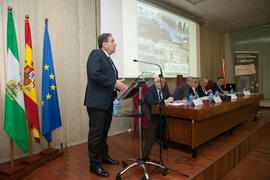 Presentación del informe "Impacto económico de la Facultad de Económicas y Empresariales" en la clausura del 50 Aniversario de la Facultad de Económicas. Facultad de Ciencias Económicas y Empresariales. Marzo de 2016