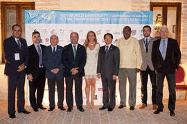 Entrega de premios, de parte de FISU, de la Universidad de Málaga, del ayuntamiento de Antequera y del Comité Organizador. 14º Campeonato del Mundo Universitario de Fútbol Sala 2014 (FUTSAL). Antequera. Julio de 2014
