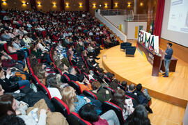 César Bona en su conferencia "Dialogando". Facultad de Derecho. Enero de 2017