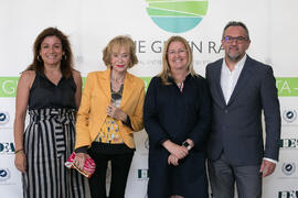 Foto de grupo previa a la clausura del programa "Genera". Edificio "The Green Ray". Junio de 2019