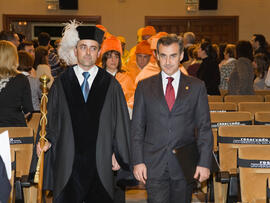 Investidura de nuevos doctores por la Universidad de Málaga. Paraninfo. Abril de 2008