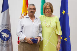 Retrato con la rectora en el homenaje a los jubilados y al personal que cumple 25 años de servicio en la UMA. Paraninfo. Mayo 2015