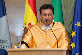 Manuel Molina Lozano en su investidura como Doctor "Honoris Causa" por la Facultad de Turismo de la Universidad de Málaga. Rectorado. Abril 2016