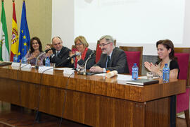 Nombramiento de D. Antonio Ávila como Alumno de Honor de la Facultad de Ciencias Económicas y Empresariales de la Universidad de Málaga. Facultad de Ciencias Económicas y Empresariales. Noviembre de 2011