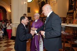 Entrega de medallas de la Cofradía de los Estudiantes. Misa de Lunes Santo. Iglesia de San Agustín. Abril de 2014