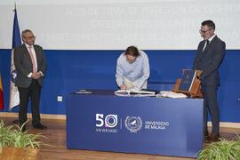 Toma de posesión de Andrew Peter Tonks como profesor titular del Área de Geometría y Topología de la Universidad de Málaga. Toma de posesión de nuevos catedráticos y profesores titulares de la Universidad de Málaga. Paraninfo. Noviembre de 2023