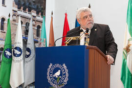 José Manuel Cabra de Luna en la imposición de la Medalla de Oro de la Universidad de Málaga a la Universidad de Granada. Paraninfo. Diciembre de 2016
