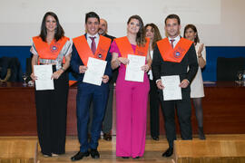 Foto de grupo. Graduación de Másters de la Facultad de Ciencias Económicas y Empresariales de la Universidad de Málaga. Paraninfo. Abril de 2018