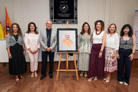 Foto de grupo. Presentación del Retrato de Honor de D. Eugenio José Luque Domínguez. Facultad de Ciencias Económicas y Empresariales. Junio de 2025