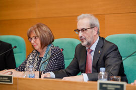 Intervención de Daniel Hernández en el homenaje a María Victoria Atencia. Edificio del Rectorado. Diciembre de 2014