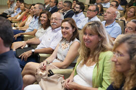 Asistentes al acto conmemorativo del 50 Aniversario de la Facultad de Económicas. Facultad de Ciencias Económicas y Empresariales. Octubre de 2015