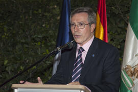 Cena de gala con motivo al homenaje para los jubilados y personal que cumple 25 años de servicio en la Universidad de Málaga. Jardín Botánico. Junio de 2010