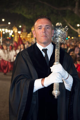 Representante de la Universidad de Málaga en el desfile procesional de la Hermandad de los Estudiantes. Málaga. Abril de 2014