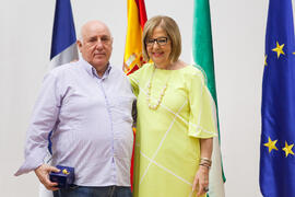 Retrato con la rectora en el homenaje a los jubilados y al personal que cumple 25 años de servicio en la UMA. Paraninfo. Mayo 2015