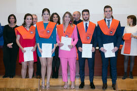 Grupo de alumnas y alumnos en la Graduación de Másters de la Facultad de Ciencias Económicas y Empresariales de la Universidad de Málaga. Paraninfo. Abril de 2018