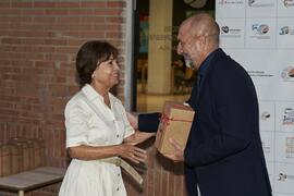 Lucía Navarro y Eugenio Luque. Homenaje al personal jubilado de la Facultad de Ciencias Económicas y Empresariales. Campus de El Ejido. Septiembre de 2022