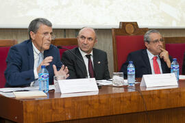 Juan Francisco Zambrana, Eugenio José Luque y José Ángel Narváez en el acto conmemoración del 50 Aniversario de la Facultad de Económicas. Facultad de Ciencias Económicas y Empresariales. Octubre de 2015