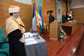 Investidura como Doctor "Honoris Causa" de Manuel Molina Lozano por la Facultad de Turismo de la Universidad de Málaga. Rectorado. Abril 2016