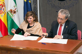 Firma del convenio de la Universidad de Málaga con el gobierno de Paraguay. Edificio del Rectorado. Diciembre de 2017
