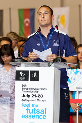 Intervención de un deportista. Ceremonia de apertura del IX Campeonato de Europa Universitario de Fútbol Sala. Antequera. Julio de 2013