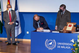 Toma de posesión de Fernando Cardona Díaz como nuevo profesor titular del Área de Bioquímica y Biología Molecular de la Universidad de Málaga. Paraninfo. Diciembre de 2021