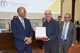 Reconocimiento a personal jubilado. Celebración del 50 Aniversario de la Facultad de Medicina de la Universidad de Málaga. Facultad de Medicina. Octubre de 2022