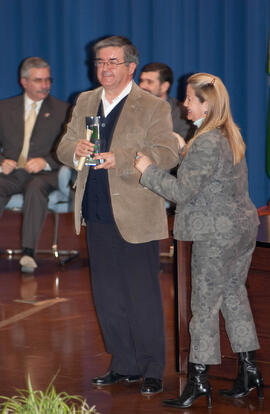 Entrega de distinciones por el Día de Andalucía. Escuela Técnica Superior de Ingeniería Informática. Febrero de 2007