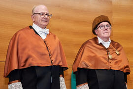 Alfonso García Cerezo y Aníbal Ollero Baturone en su investidura como Doctor "Honoris Causa" por la Universidad de Málaga. Edificio del Rectorado. Mayo de 2025