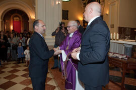 Entrega de medallas de la Cofradía de los Estudiantes. Misa de Lunes Santo. Iglesia de San Agustín. Abril de 2014