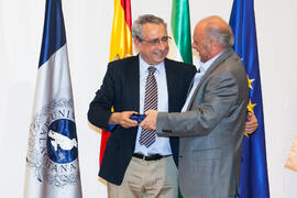 Javier Ramírez y José Ángel Narváez. Homenaje al personal jubilado de la Universidad de Málaga. Paraninfo. Junio 2016