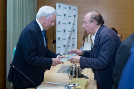 Mario Vargas Llosa y Alfredo Taján. Curso "La ciudad como arquetipo. Literatura, historia y arte. Europa y América". Edificio del Rectorado. Septiembre de 2018