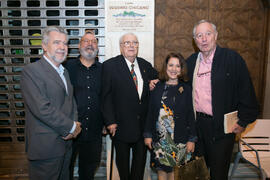 Foto de grupo. Inauguración de la placa conmemorativa de la Casa Natal de Eugenio Chicano. Málaga. Octubre de 2017