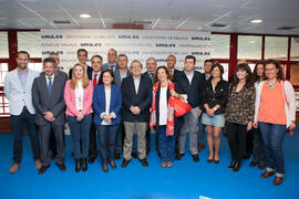 Foto de grupo. Inauguración de las Jornadas de Puertas Abiertas de la Universidad de Málaga. Complejo Polideportivo Universitario. Abril de 2016