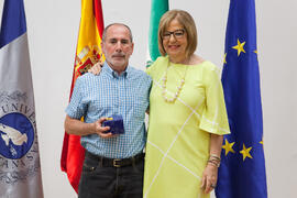 Retrato con la rectora en el homenaje a los jubilados y al personal que cumple 25 años de servicio en la UMA. Paraninfo. Mayo 2015