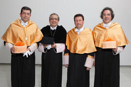 Retrato de Antonio Guevara, José Ángel Narváez, Enrique Navarro y Manuel Molina Lozano antes de su investidura como Doctor "Honoris Causa" por la Facultad de Turismo de la Universidad de Málaga. Rectorado. Abril 2016
