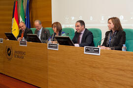 Intervención de Adelaida de la Calle. Inauguración de la reunión de la Conferencia de Decanos de Economía y Empresa. Edificio del Rectorado. Noviembre de 2014