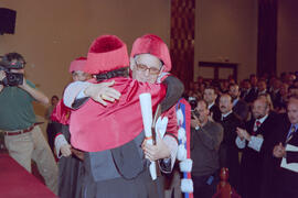 Investidura como Doctor "Honoris Causa" de D. Eduardo García de Enterría por la Universidad de Málaga. Paraninfo. Abril de 1999