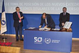 Toma de posesión de José Manuel Porras Vázquez como profesor titular del Área de Química Inorgánica de la Universidad de Málaga. Paraninfo. Diciembre de 2022