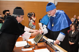 Investidura como Doctor "Honoris Causa" de Hans-Dieter Wienberg por la Facultad de Ciencias de la Universidad de Málaga. Rectorado. Mayo de 2016