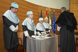 Investidura como "Doctores Honoris Causa" de Antonio García Berrio y Pilar Palomo Vázquez por la Facultad de Filosofía y Letras de la Universidad de Málaga. Edificio del Rectorado. Junio de 2024