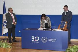 Toma de posesión de Laura Domínguez de la Rosa como profesora titular del Área de Trabajo Social y Servicios Sociales de la Universidad de Málaga. Toma de posesión de nuevos catedráticos y profesores titulares de la Universidad de Málaga. Paraninfo. Noviembre de 2023