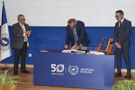 Toma de posesión de Antonio Román Muñoz Gallego como profesor titular del Área de Zoología de la Universidad de Málaga. Toma de posesión de nuevos catedráticos y profesores titulares de la Universidad de Málaga. Paraninfo. Noviembre de 2023