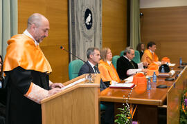 Eugenio José Luque Domínguez en la investidura como Doctor "Honoris Causa" de José Emilio Navas por la Facultad de Ciencias Económicas y Empresariales de la Universidad de Málaga. Edificio del Rectorado. Abril de 2017