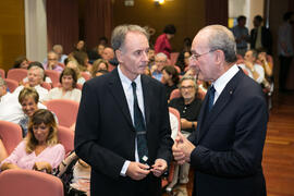Llegada de Antonio Soler y Francisco de la Torre. Presentación del libro "Sur". Edificio del Rectorado. Octubre de 2018