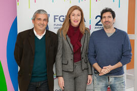 Diego Vera Jurado, Chantal Pérez Hernández y César Bona momentos previos a su conferencia "Dialogando". Facultad de Derecho. Enero de 2017