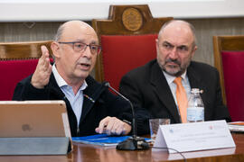 Conferencia de Cristóbal Montoro. XII Jornadas Andaluzas de Enseñanza de Economía. Facultad de Ciencias Económicas y Empresariales. Febrero de 2019